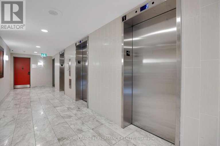 28970576/113-1465-baseline-road/copeland-park/ottawa/ontario/K2C3L9_6