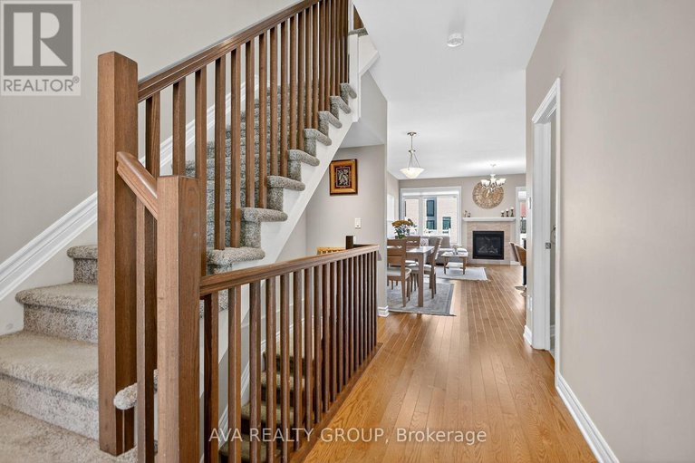 28866998/542-triangle-street/emerald-meadowstrailwest/ottawa/ontario/K2M0M5_2