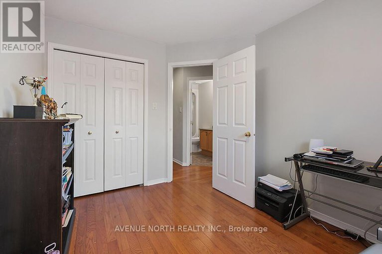 28782241/59-splinter-crescent/fairfield-heights/ottawa/ontario/K2B1B3_35