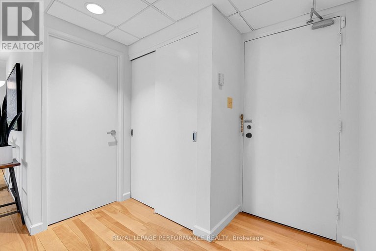 29351288/905-373-laurier-avenue-e/sandy-hill/ottawa/ontario/K1N8X6_6