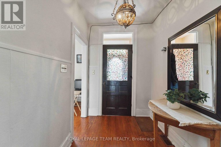 28731469/235-cambridge-street-n/west-centre-town/ottawa/ontario/K1R7B5_4
