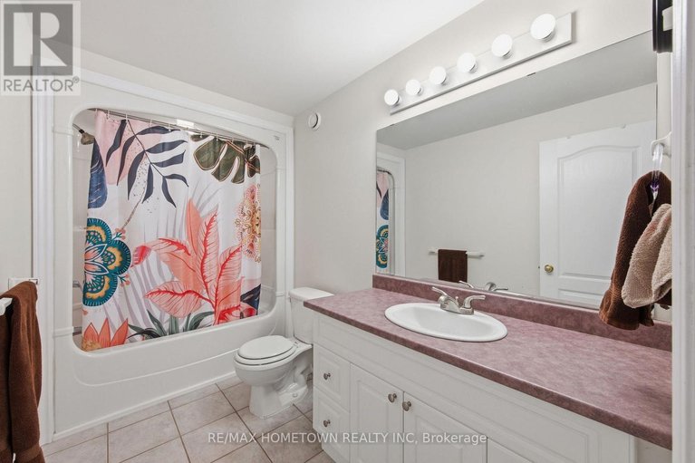 29672154/125-butlers-crescent/brockville/brockville/ontario/K6V7K8_29