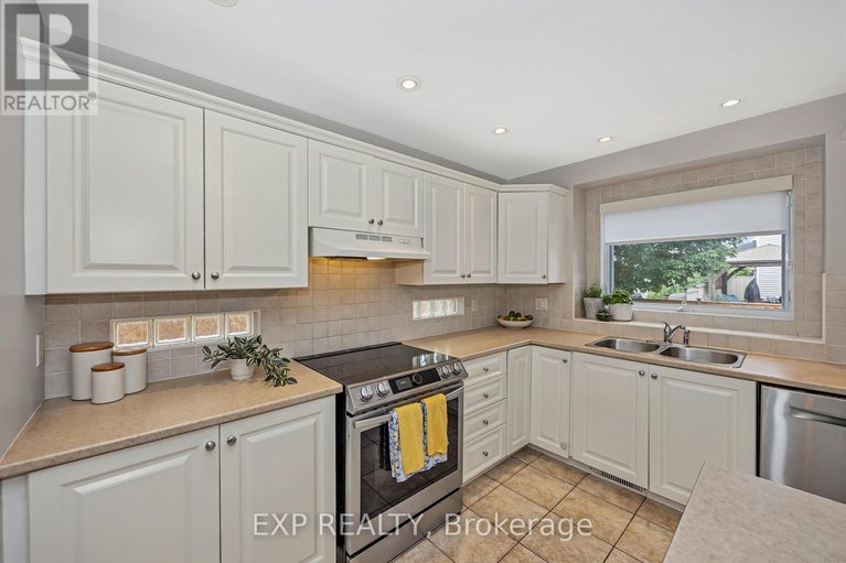 28626253/3722-mountain-meadows-crescent-n/riverside-southgloucester-glen/ottawa/ontario/K1V1V7_12