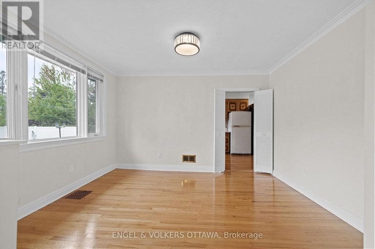 28349600/1960-alta-vista-drive/faircrest-heights/ottawa/ontario/K1H7K8_8