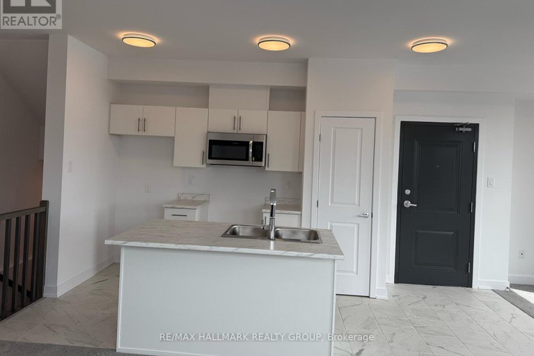 28493052/1017-silhouette-private/cedargrovefraserdale/ottawa/ontario/K2J2R3_6