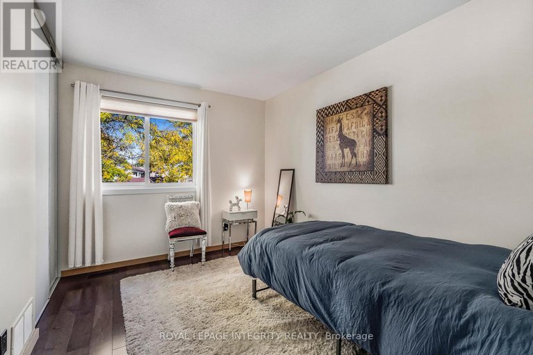 28956681/1454-deavy-way/bilberry-creekqueenswood-heights/ottawa/ontario/K1E2W8_18