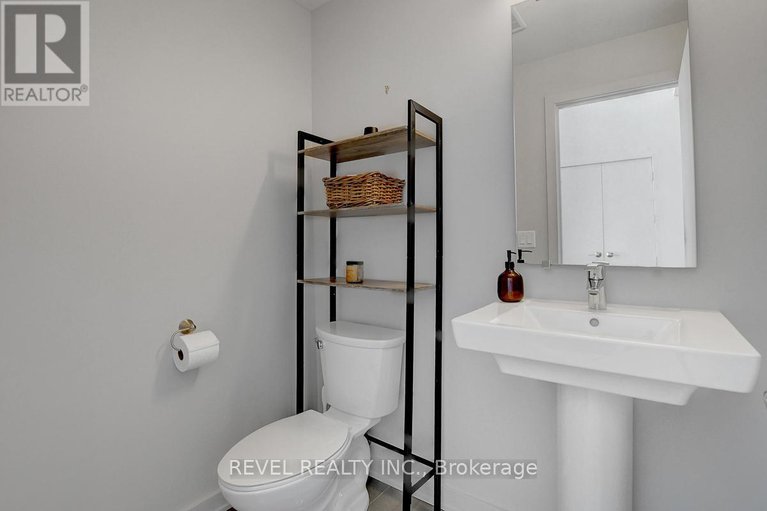 29397994/870-quartet-avenue/riverside-southgloucester-glen/ottawa/ontario/K1X0C6_15