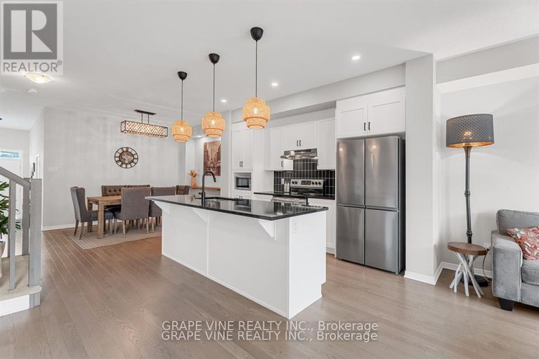 28496874/678-taliesin-crescent/remainder-of-stittsville-area/ottawa/ontario/K2S2W5_11