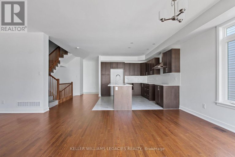 28608442/11-mendoza-way/emerald-meadowstrailwest/ottawa/ontario/K2S1B6_7