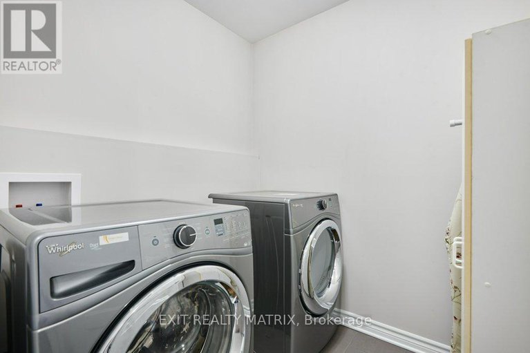 29329751/106-cobblestone-drive/village-of-russell/russell/ontario/K4R0B2_14