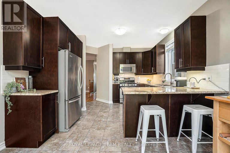 28937544/369-glenbrae-avenue/morgans-grantsouth-march/ottawa/ontario/K2W0C2_12