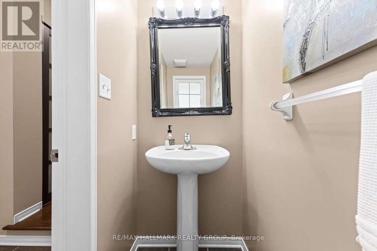 29392389/404-wisteria-crescent/riverside-south/ottawa/ontario/K1V0P1_6