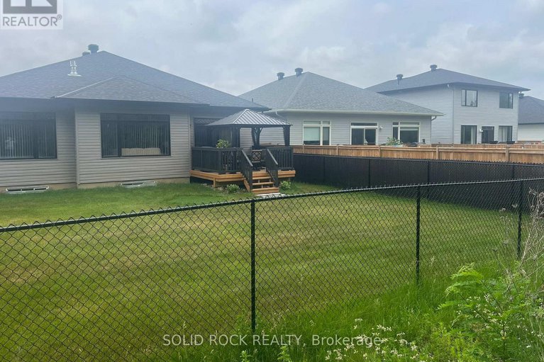 29198740/301-wood-avenue/smiths-falls/smiths-falls/ontario/K7A5H4_35