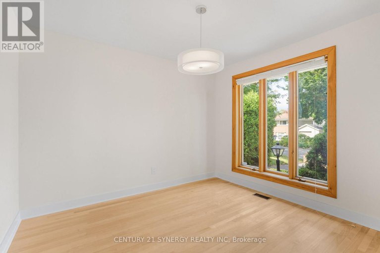 28847184/2170-berwick-avenue/bel-air-park/ottawa/ontario/K2C0Y3_10