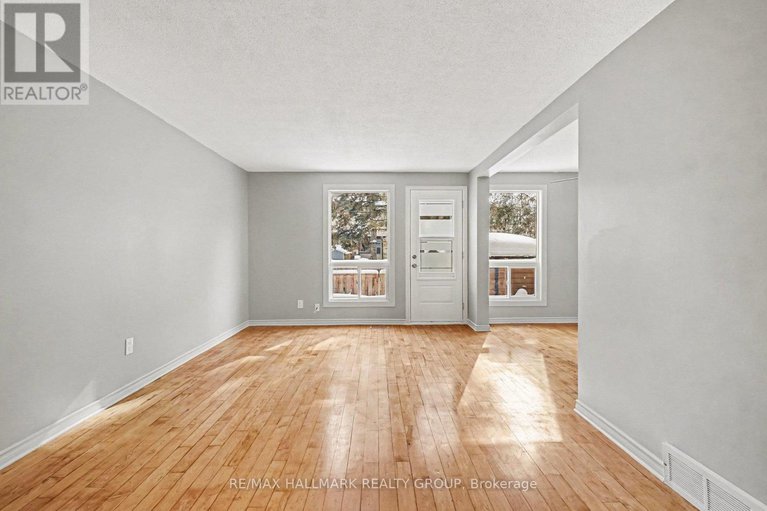 29341277/55-7846-jeanne-darc-boulevard/convent-glen-north/ottawa/ontario/K1C2E9_5