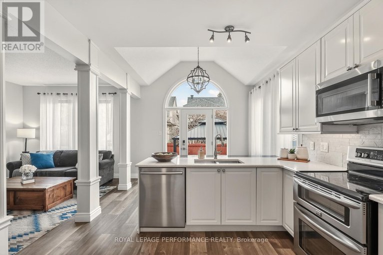 29615076/1820-mccallum-drive/fallingbrookgardenway-south/ottawa/ontario/K4A3T7_9