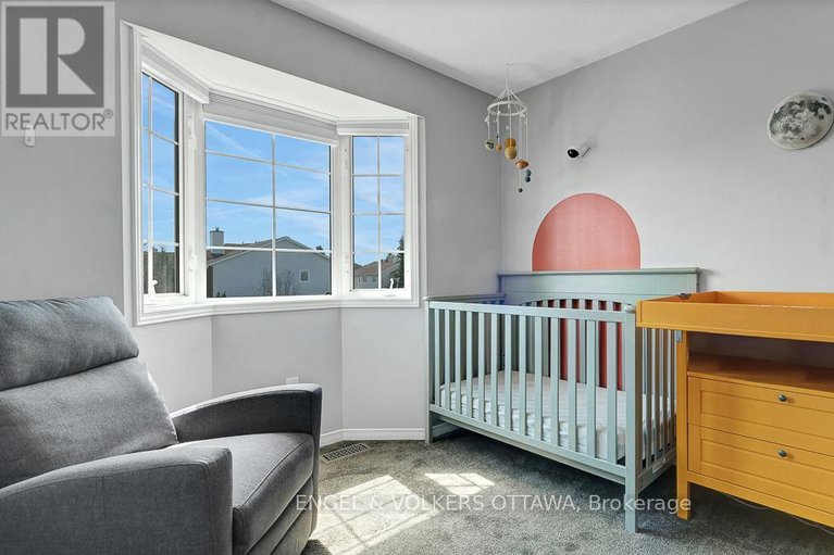 29642313/19-mullcraft-crescent/longfields/ottawa/ontario/K2J4P8_22