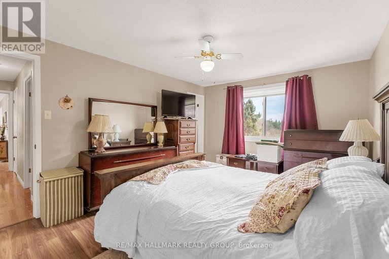 28324388/3756-dunrobin-road/dunrobin-shores/ottawa/ontario/K0A3M0_22