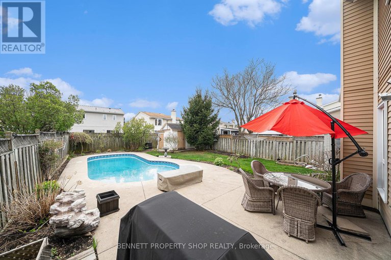 28315762/437-rougemount-crescent/fallingbrookgardenway-south/ottawa/ontario/K4A2Z1_18