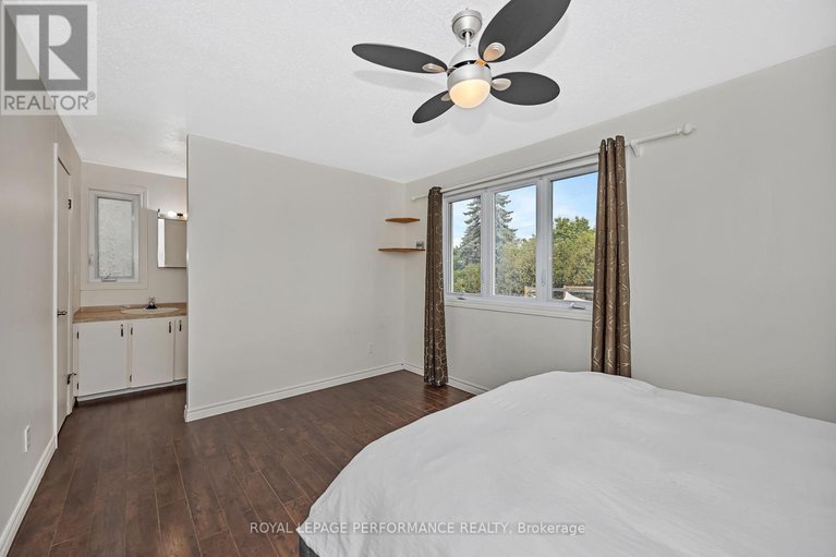 28901939/461-duvernay-drive/queenswood-heights-south/ottawa/ontario/K1E2N7_21