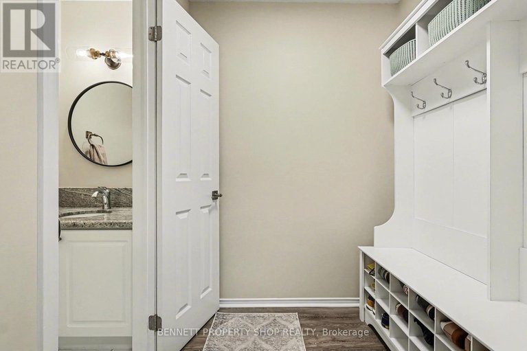 29404240/216-macdougall-street/village-of-russell/russell/ontario/K4R1A5_15