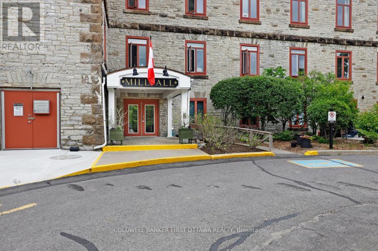 28491193/109-1-rosamond-street/almonte/mississippi-mills/ontario/K0A1A0_4