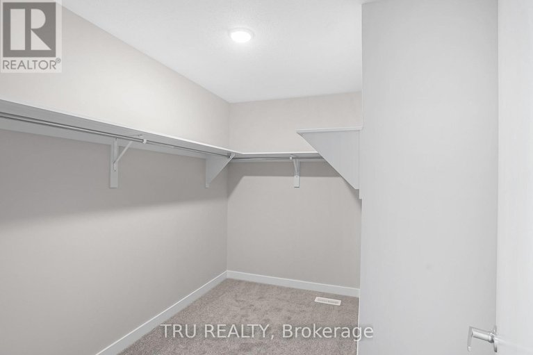 28989270/517-oldenburg-avenue/btwn-franktown-rd-fallowfield-rd/ottawa/ontario/K0A2Z0_17