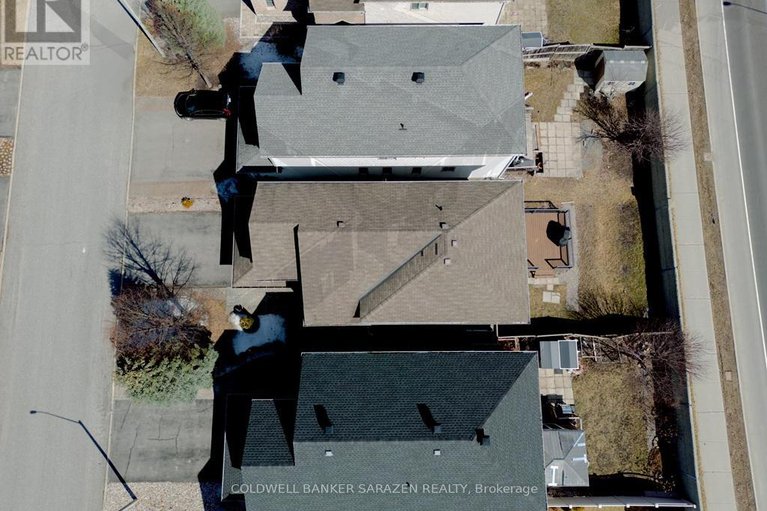 28162019/274-trail-side-circle/springridgeeast-village/ottawa/ontario/K4A5B1_18