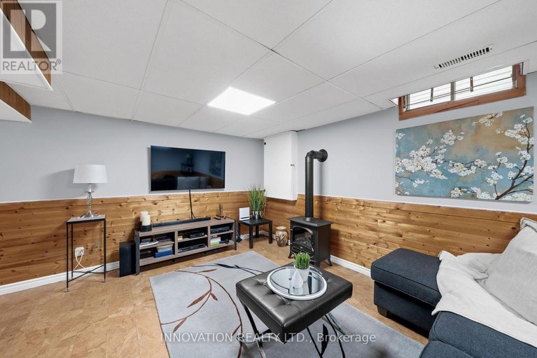 29591600/2056-wildflower-drive/queenswood-heights-south/ottawa/ontario/K1E3R3_34