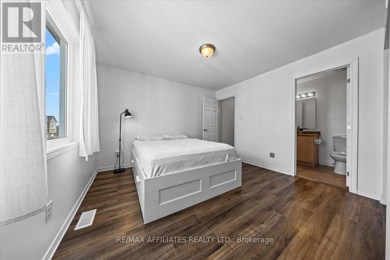 28223631/1028-pampero-crescent/stittsville-north/ottawa/ontario/K2S0N4_28