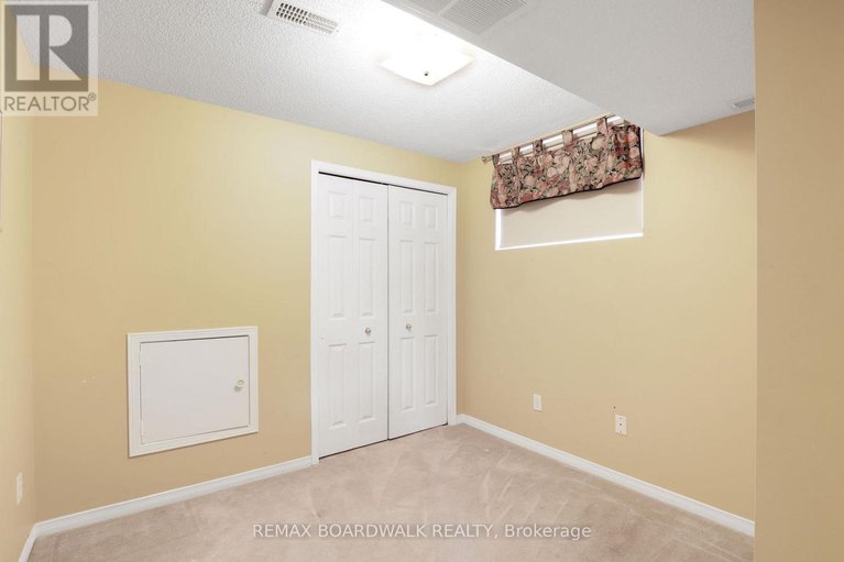 29339651/91-whalings-circle-sw/stittsville-central/ottawa/ontario/K2S1S4_27