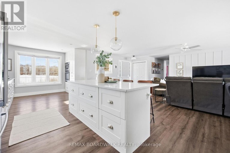 29359978/100-mcculloughs-landing/drummond-n-elmsley-drummond-twp/drummondnorth-elmsley/ontario/K7H3C8_16