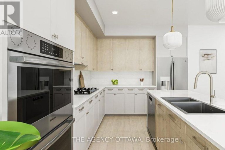 29464160/533-adventure-private/mooneys-bayriverside-park/ottawa/ontario/K1V9R2_8