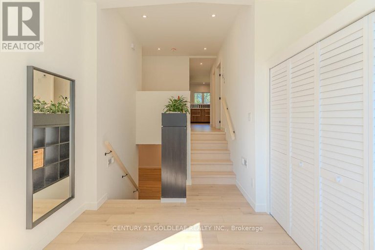 29088434/29-crownhill-street/beacon-hill-south/ottawa/ontario/K1J7K3_18