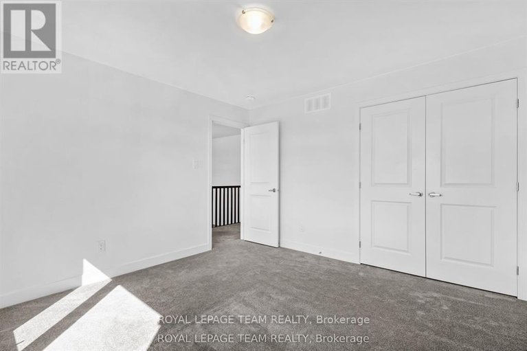 29647353/76-big-dipper-street/riverside-southgloucester-glen/ottawa/ontario/K4M0L8_26