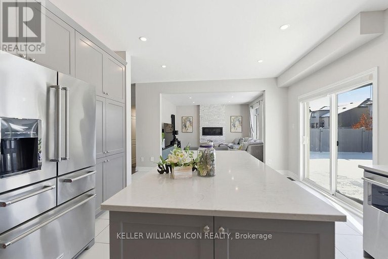 29565536/307-nonius-street/emerald-meadowstrailwest/ottawa/ontario/K2V0C5_21