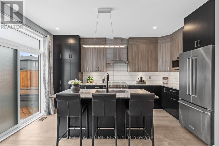 28253382/210-spindrift-circle/mahogany-community/ottawa/ontario/K4M1J8_14