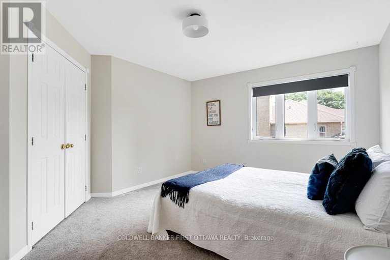 29114346/5525-pettapiece-crescent/manotick-village-manotick-estates/ottawa/ontario/K4M1C6_34