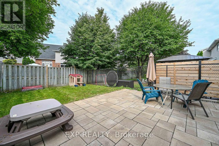 29255057/677-wildshore-crescent/riverside-southgloucester-glen/ottawa/ontario/K1V1Y1_33