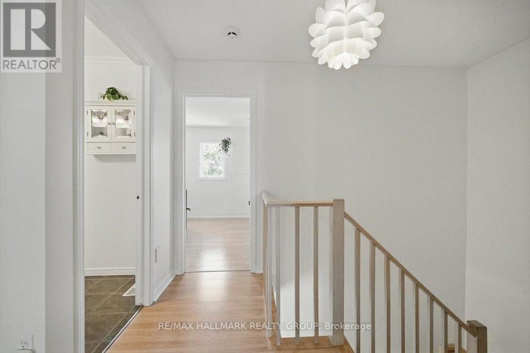 28376858/2083-sacramento-drive/fallingbrookgardenway-south/ottawa/ontario/K4A3L2_15