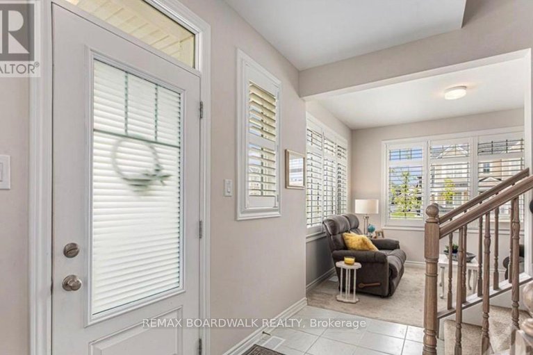 29433241/741-derreen-avenue/stittsville-north/ottawa/ontario/K2S2Y9_3