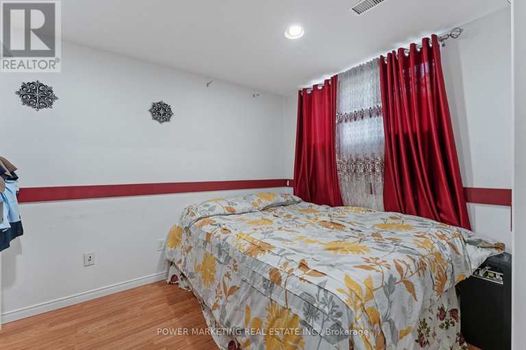 28846479/2316-longwater-street/orleans-village/ottawa/ontario/K1W1K7_23