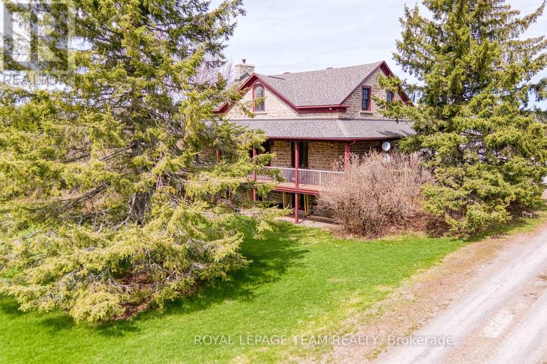 29661848/1202-ramsay-concession-8-road/mississippi-mills-ramsay-twp/mississippi-mills/ontario/K0A1A0_4