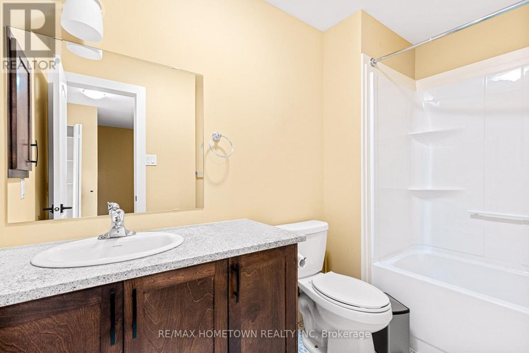 28498347/727-maley-street/kemptville/north-grenville/ontario/K0G1J0_17