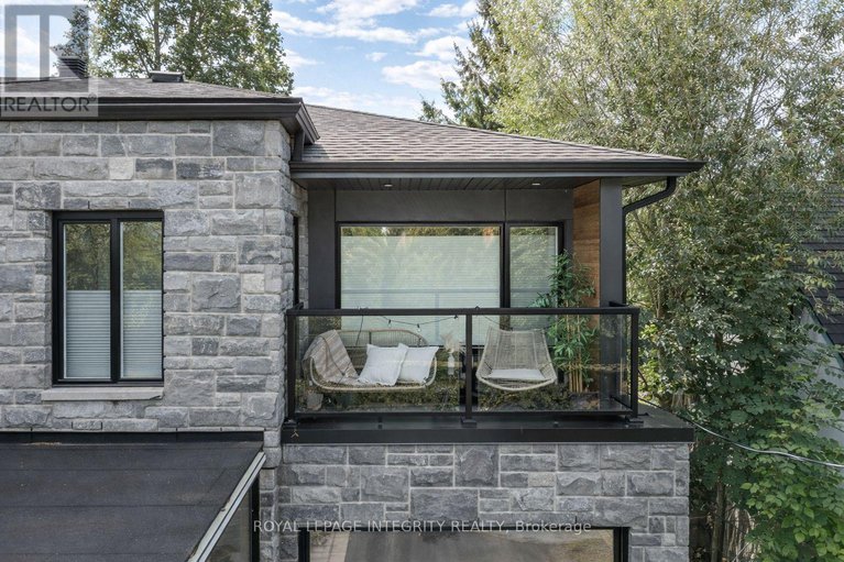 29407569/276-clare-street/westborohampton-park/ottawa/ontario/K1Z7E3_3