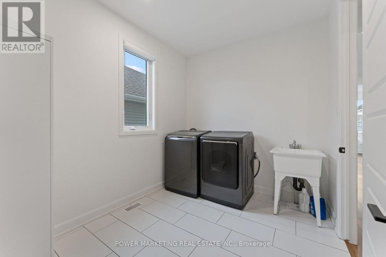 29664564/159-celestial-grove/half-moon-bay/ottawa/ontario/K2J6K6_31