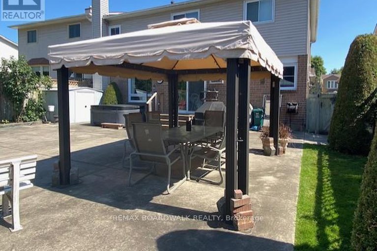 29408101/182-palomino-drive/bridlewood/ottawa/ontario/K2M1P2_46