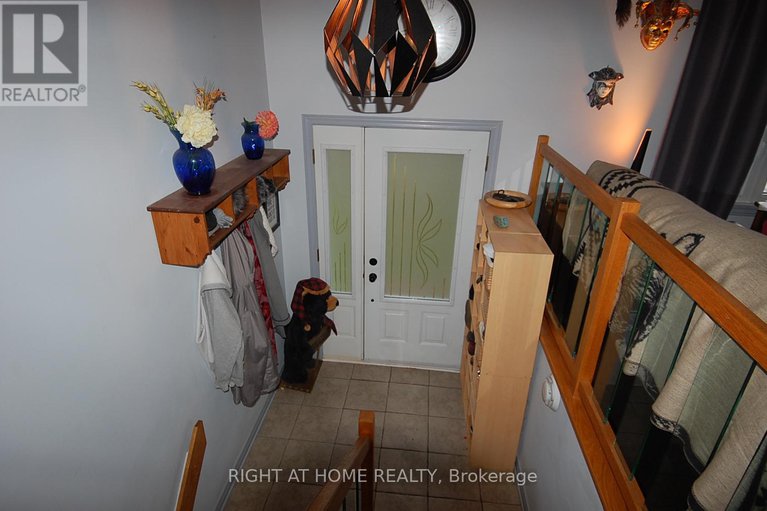 28833759/490-dalrymple-drive/town-of-rockland/clarence-rockland/ontario/K4K1G7_8