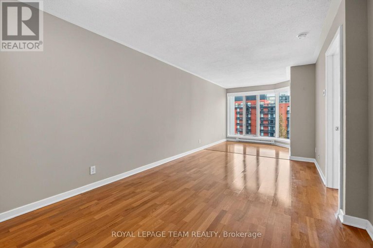 29253841/804-138-somerset-street-w/ottawa-centregolden-triangle/ottawa/ontario/K2P0A3_15