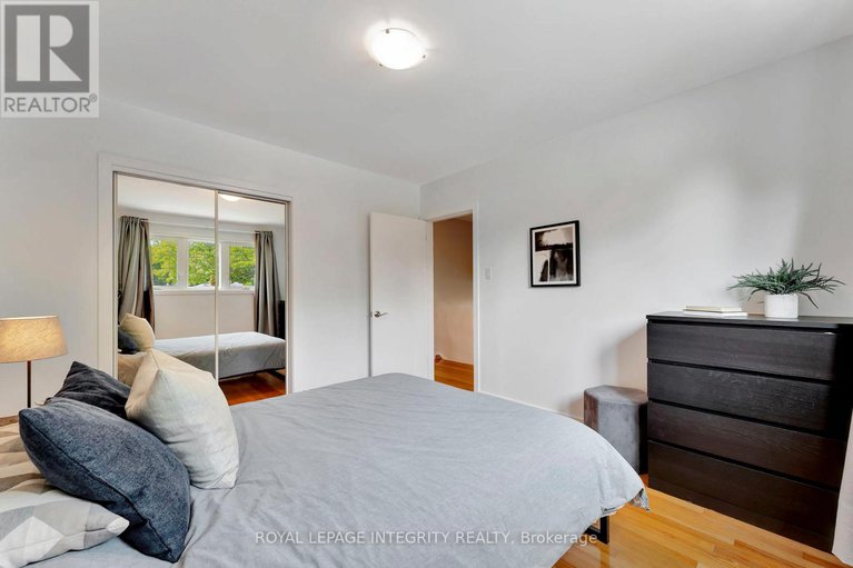 28621220/1150-albany-drive/bel-air-heights/ottawa/ontario/K2C2L3_22